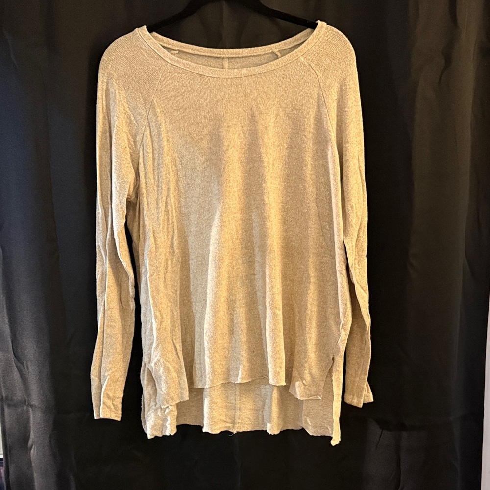 American Eagle Outfitters Cream Long Sleeve Sweater